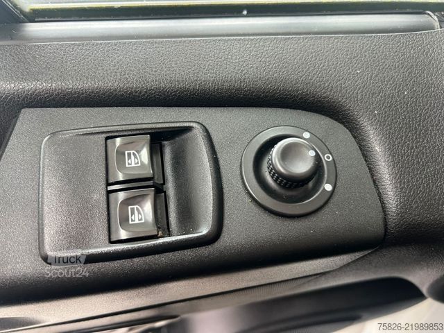 Skåpbil RENAULT Trafic 2.0 L2*1.Hand*Klima*Keyless*LED*PDC*