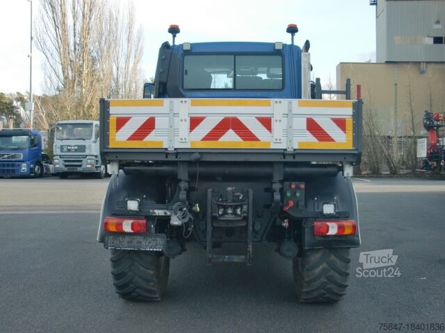 Dreiseitenkipper LKW Mercedes-Benz Unimog U 423