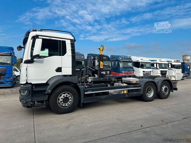 Kampós konténerszállító teherautó MAN TGS 26.470 * HYVA * ACC * LENK-LIFT * 6X2 * TÜV