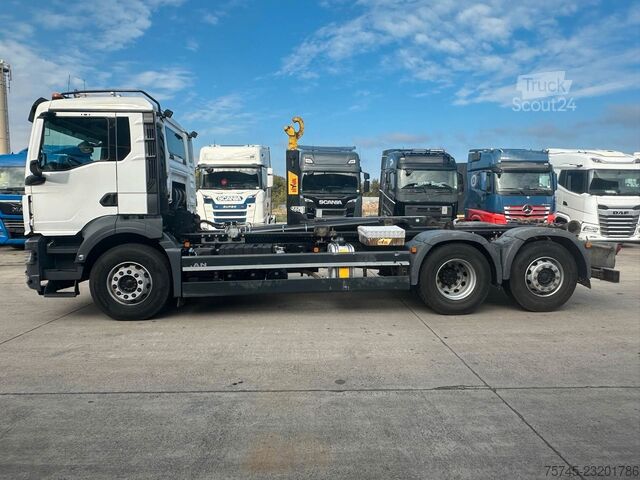 Kampós konténerszállító teherautó MAN TGS 26.470 * HYVA * ACC * LENK-LIFT * 6X2 * TÜV