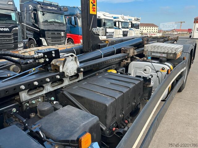 Kampós konténerszállító teherautó MAN TGS 26.470 * HYVA * ACC * LENK-LIFT * 6X2 * TÜV