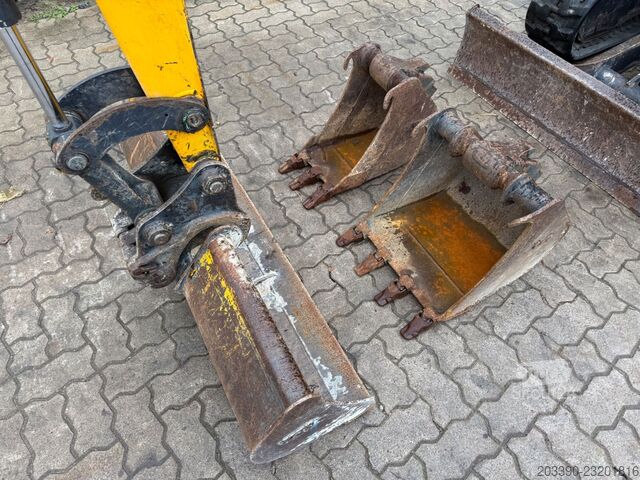 Mini-escavadora BOBCAT E26 / 2017 BJ / 3 x Löffel
