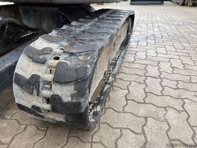 Mini-escavadora BOBCAT E26 / 2017 BJ / 3 x Löffel