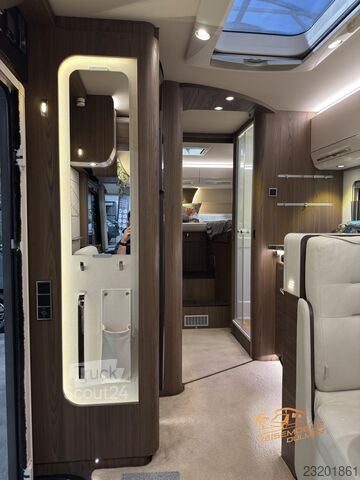 Integriertes Wohnmobil HYMER/ERIBA B-Klasse SL 704 Hubstützen Solar Lithium SAT TV