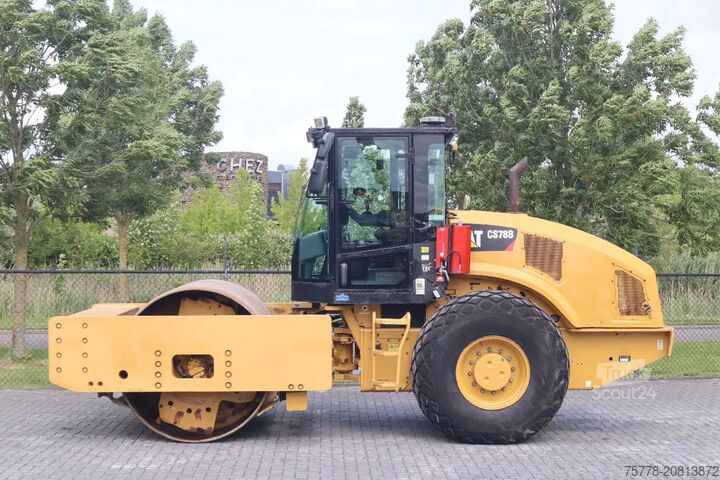 Vibrační válec Caterpillar CS78B | TRIMBLE GPS | GOOD CONDITION