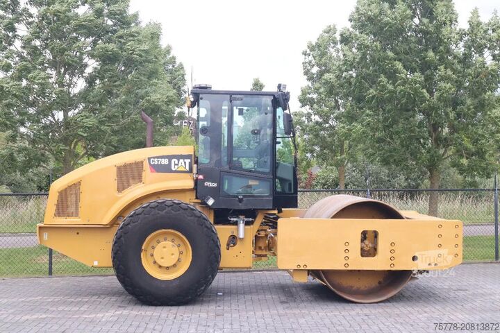 Vibrační válec Caterpillar CS78B | TRIMBLE GPS | GOOD CONDITION