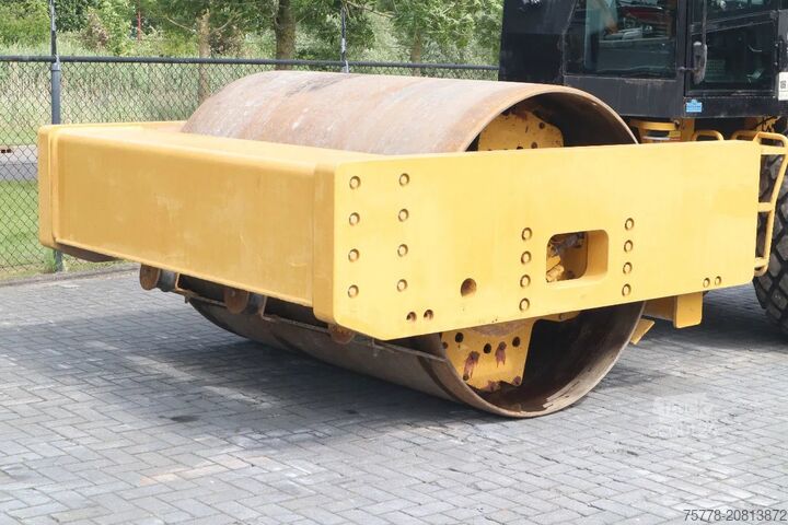 Vibrační válec Caterpillar CS78B | TRIMBLE GPS | GOOD CONDITION
