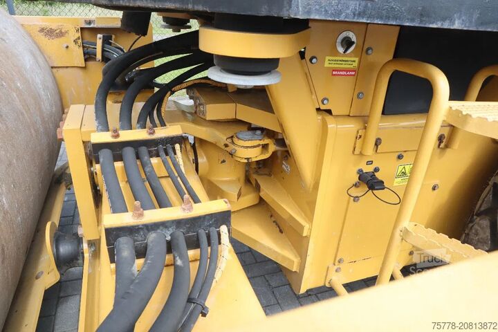 Vibrační válec Caterpillar CS78B | TRIMBLE GPS | GOOD CONDITION