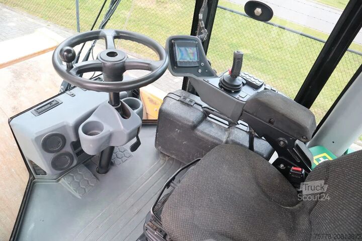 Vibrační válec Caterpillar CS78B | TRIMBLE GPS | GOOD CONDITION