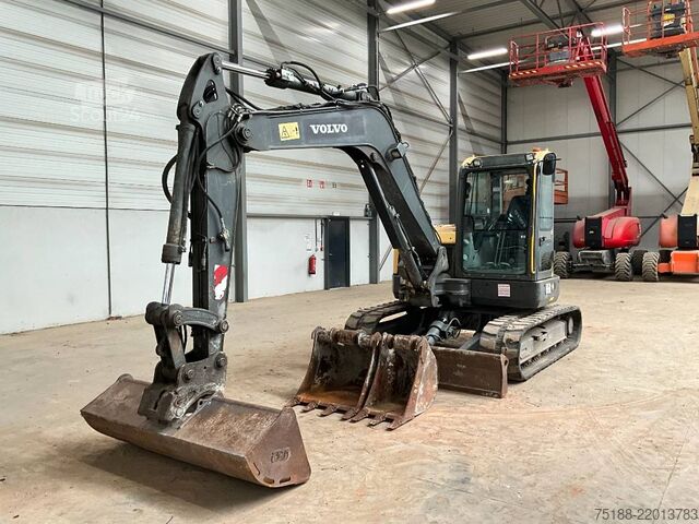 Excavadora Midi Volvo ECR 88 D
