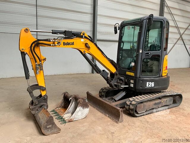 Miniexcavadora Bobcat E 26 EM