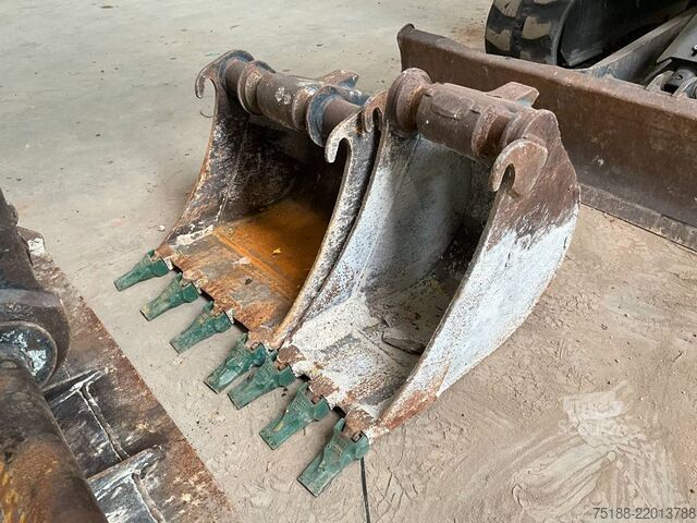 Miniexcavadora Bobcat E 26 EM