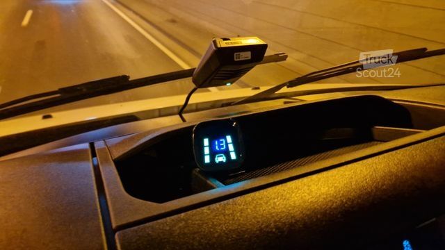 Minibus IVECO Daily 70 Vorlauffahrzeug Ferqui Sunrise 2,5 m B