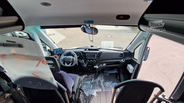 Minibus IVECO Daily 70 Vorlauffahrzeug Ferqui Sunrise 2,5 m B