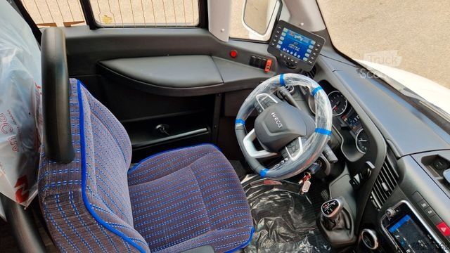 Minibus IVECO Daily 70 Vorlauffahrzeug Ferqui Sunrise 2,5 m B