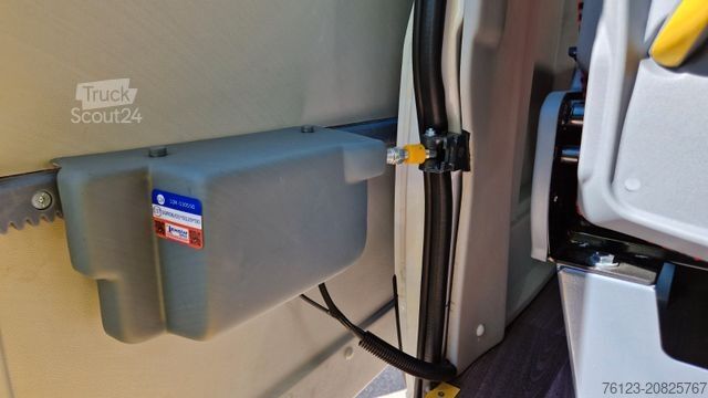 Minibus FIAT 1x Ducato 1x Opel Movano 18 SS in Stock