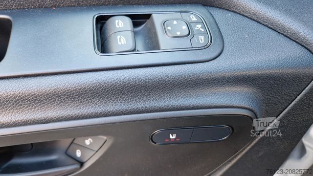 Minibús MERCEDES-BENZ 519 und 517 Glasdach XXL 20 Sitze Stock