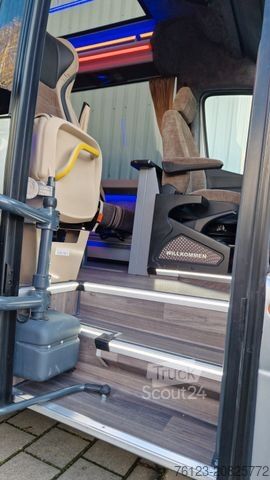 Minibús MERCEDES-BENZ 519 und 517 Glasdach XXL 20 Sitze Stock