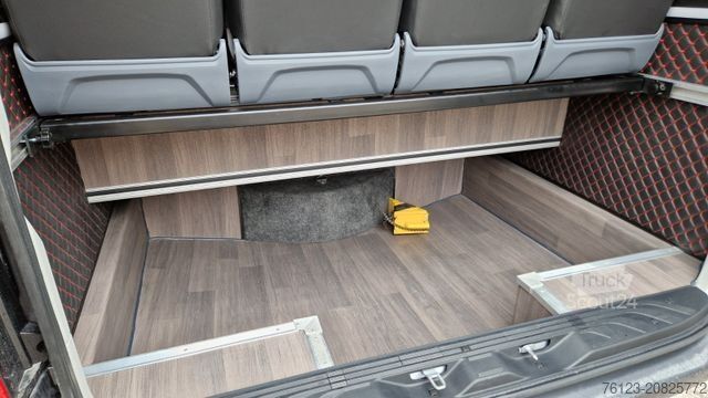 Minibus MERCEDES-BENZ 519 und 517 Glasdach XXL  20 Sitze Lord Exclisiv