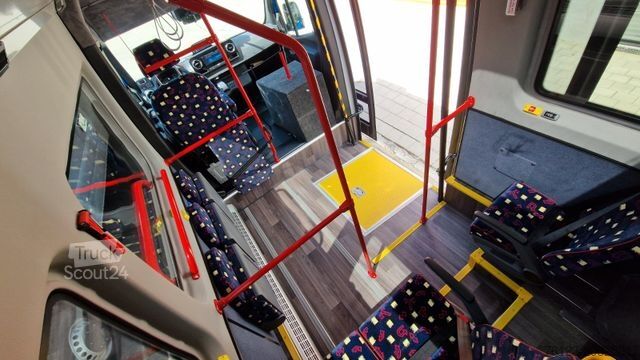 Minibús MERCEDES-BENZ 517 / 515 Frontniederflur mit Ada Systeme