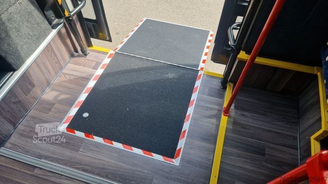 Minibús MERCEDES-BENZ 517 / 515 Frontniederflur mit Ada Systeme