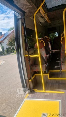 Minibús MERCEDES-BENZ 517 / 515 Frontniederflur mit Ada Systeme