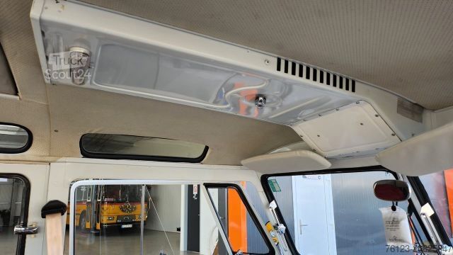 Minibús VOLKSWAGEN T 1 Samba mit Safarifenster