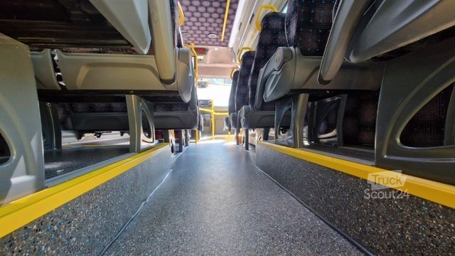 Minibús MERCEDES-BENZ Sprinter 517 Heckniederflur Vorlauffahrzeug