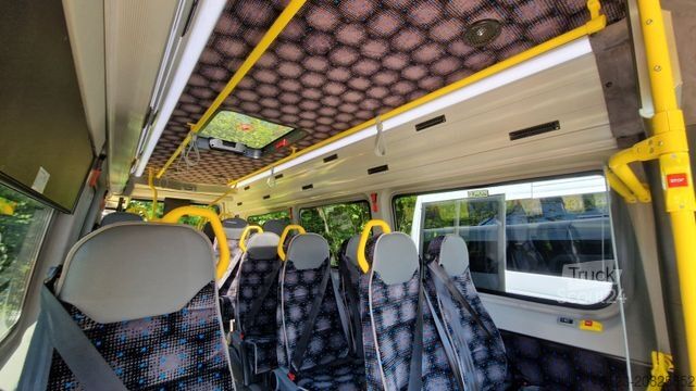 Minibús MERCEDES-BENZ Sprinter 517 Heckniederflur Vorlauffahrzeug