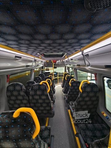 Minibús MERCEDES-BENZ Sprinter 517 Heckniederflur Vorlauffahrzeug