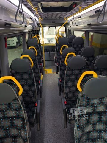 Minibús MERCEDES-BENZ Sprinter 517 Heckniederflur Vorlauffahrzeug