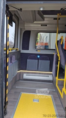 Minibús MERCEDES-BENZ Sprinter 517 Heckniederflur Vorlauffahrzeug