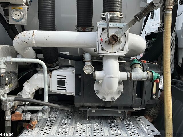 Suction vehicle Mercedes-Benz Antos 1827 Euro 6 Leistikow Zuigopbouw