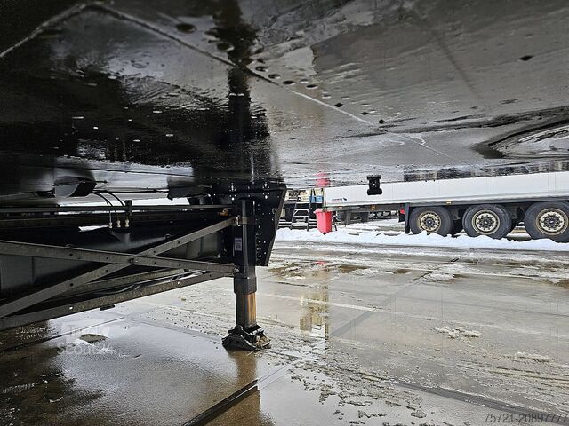 Kühl-/Tiefkühltransport SCHMITZ SKO 24