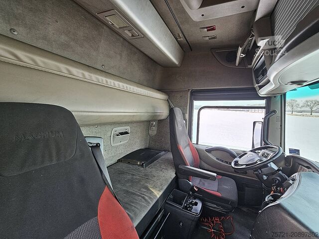 Estándar-SZM RENAULT MAGNUM 440