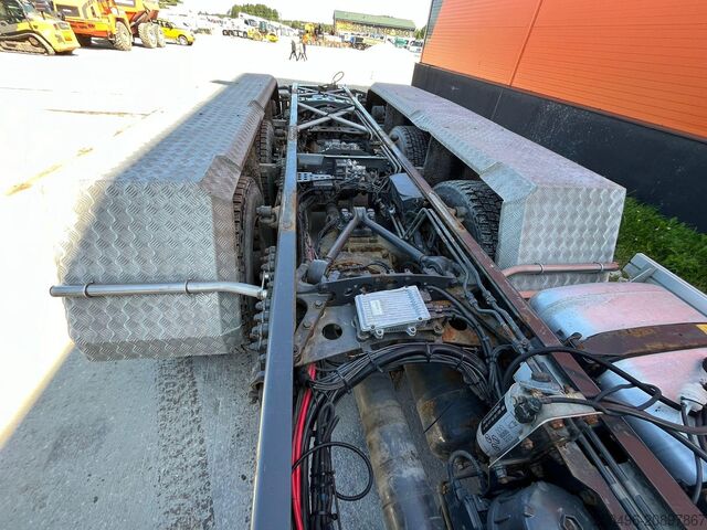 Chassis-cabina Mercedes-Benz Actros 3563 8x4*4 RETARDER / CHASSIS L=7350 mm