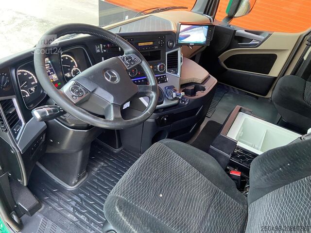 Chassis-cabina Mercedes-Benz Actros 3563 8x4*4 RETARDER / CHASSIS L=7350 mm