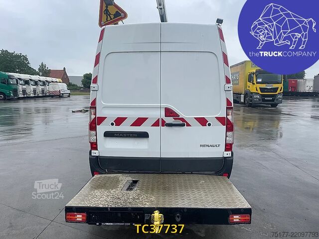 Hebebühne Renault Master 145.35 klubb