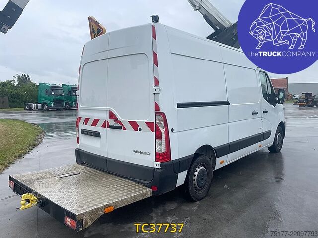 Hebebühne Renault Master 145.35 klubb