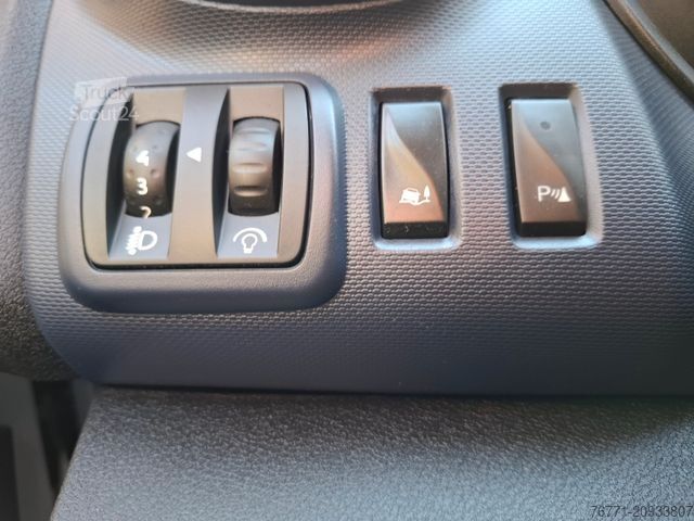 Kombijevsko vozilo OPEL Vivaro B 2.9 L1H1 Kasten Klima Navi PDC  Sortimo