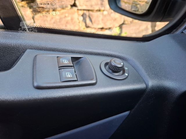 Kombijevsko vozilo OPEL Vivaro B 2.9 L1H1 Kasten Klima Navi PDC  Sortimo