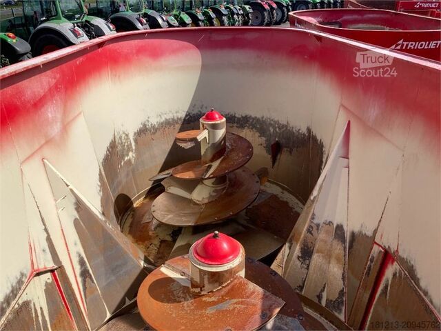 Lauksaimniecības mašīna Trioliet Solomix 2 2000 ZK