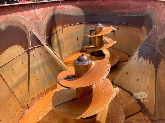 Lauksaimniecības mašīna Trioliet Solomix 2-2400L