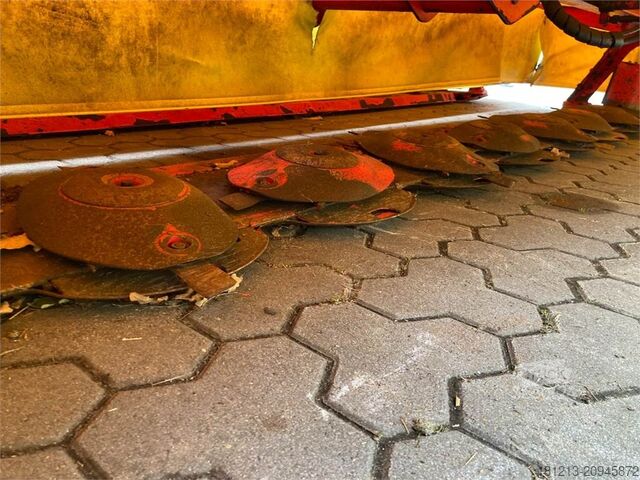 Broyeur forestier Pöttinger Novacat S 12