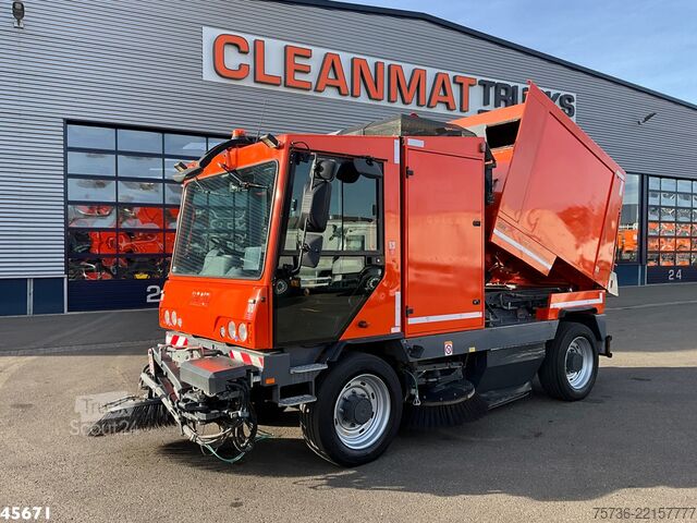 Road sweeper Dulevo 5020  Euro 6 with 3-rd brush