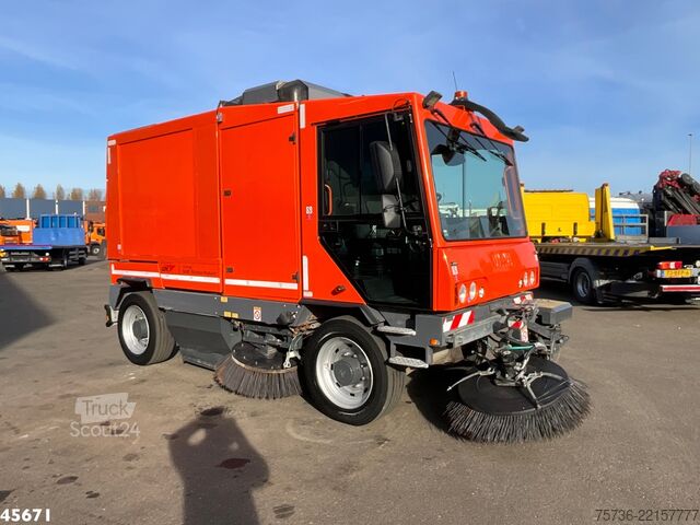 Road sweeper Dulevo 5020  Euro 6 with 3-rd brush