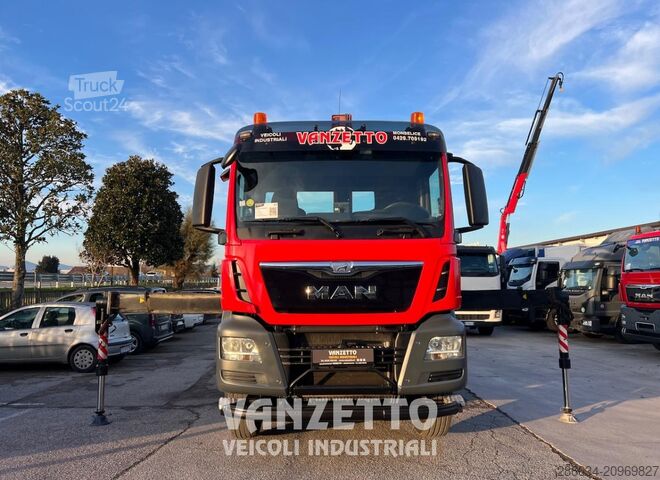 Plošča z rampami in žerjavom MAN TGS 35.360