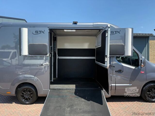 Transport de chevaux Renault Master STX S3 Paardenwagen Hengsten uitvoering ...