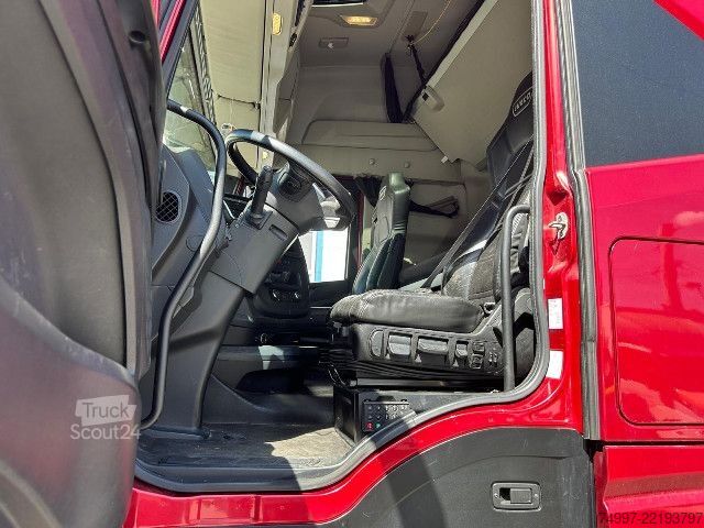 Стандартен влекач IVECO AS440S46T/P / Retarder / Leder