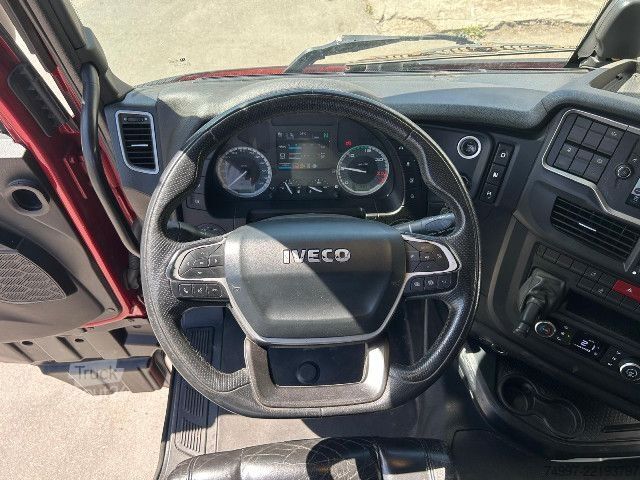 Стандартен влекач IVECO AS440S46T/P / Retarder / Leder